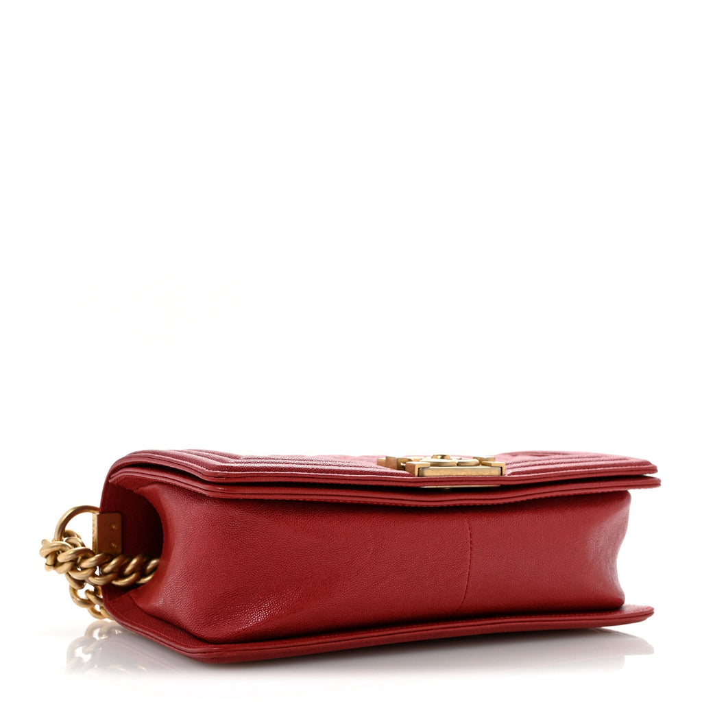 Caviar Quilted Medium Boy Flap Red