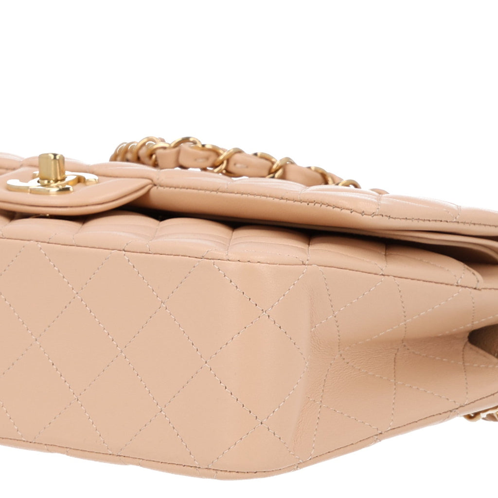 Lambskin Quilted Medium Double Flap Beige