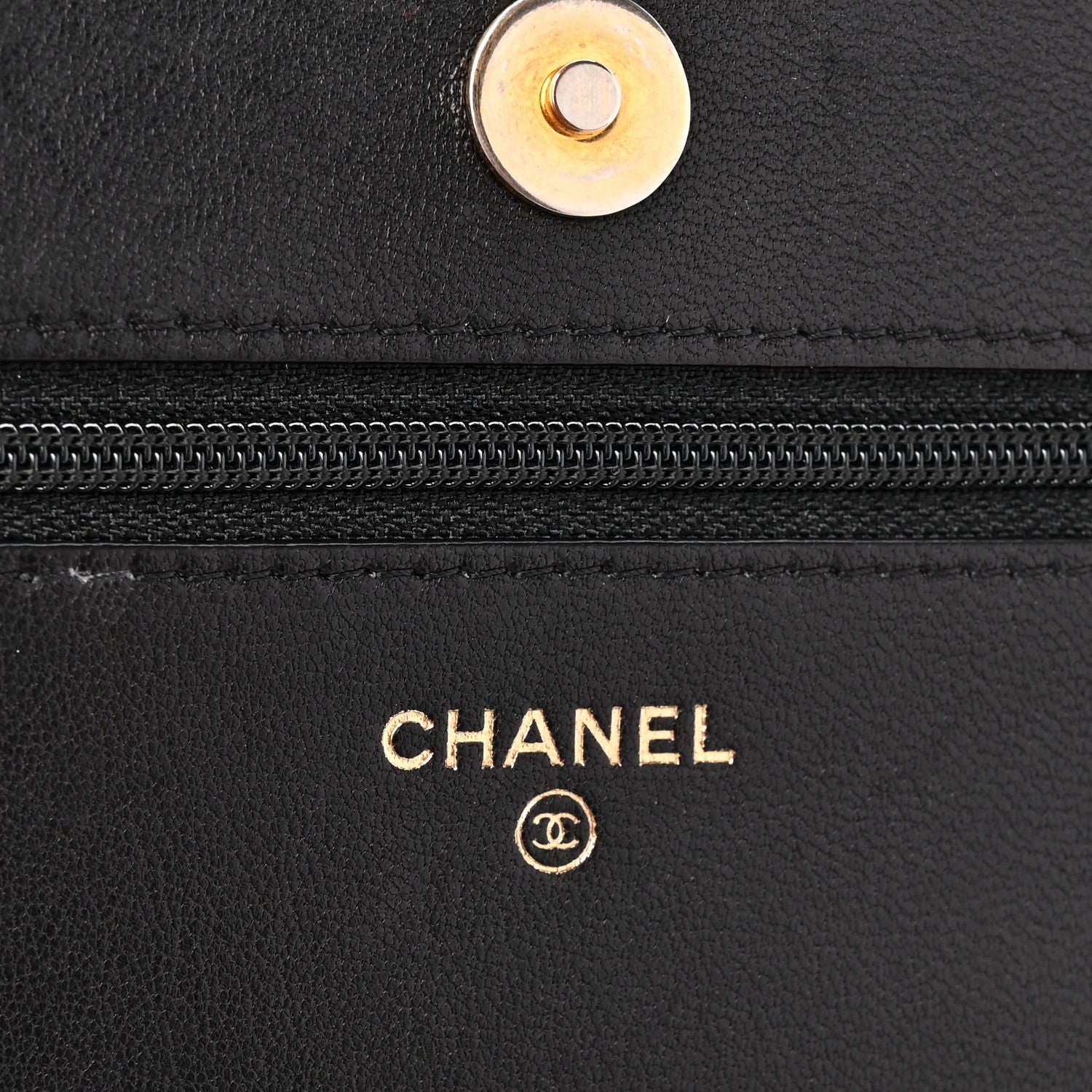 Lambskin Quilted Infinity Wallet On Chain WOC Black