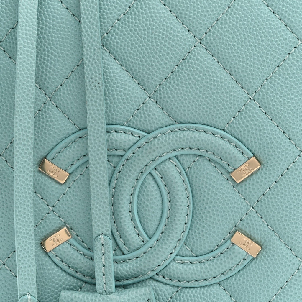 Caviar Quilted CC North South Filigree Vanity Case Light Blue