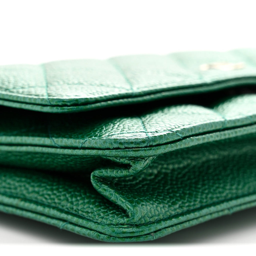 Metallic Caviar Quilted Wallet On Chain WOC Green