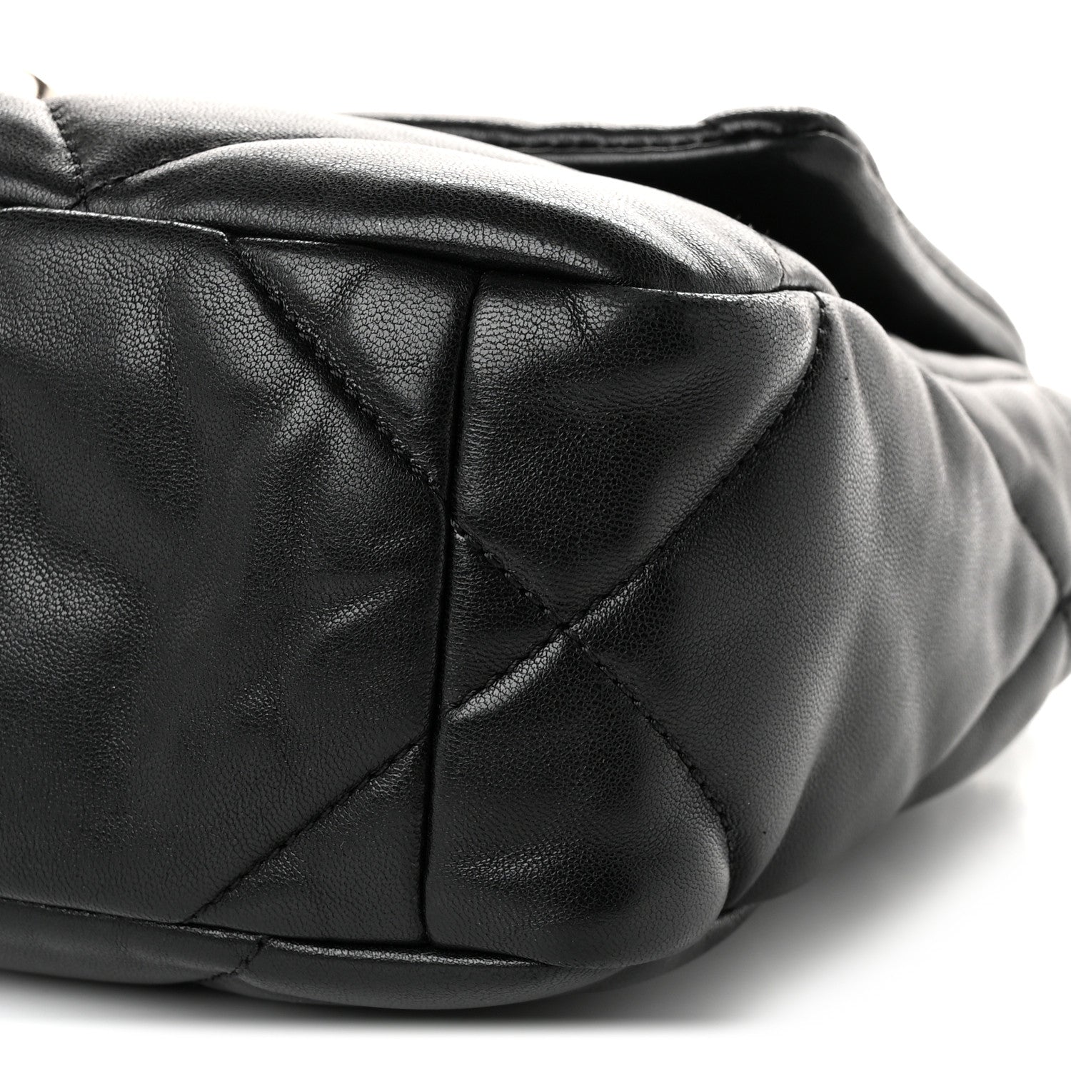 Lambskin Quilted Medium Chanel 19 Flap Black