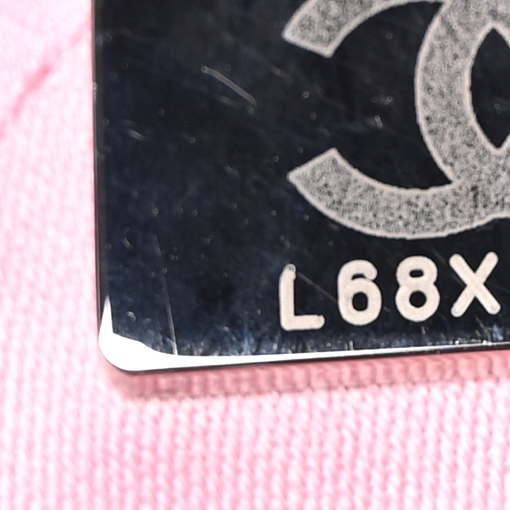 Metallic Lambskin Lacquered Monochrome Quilted Mini Chanel 22 Pink