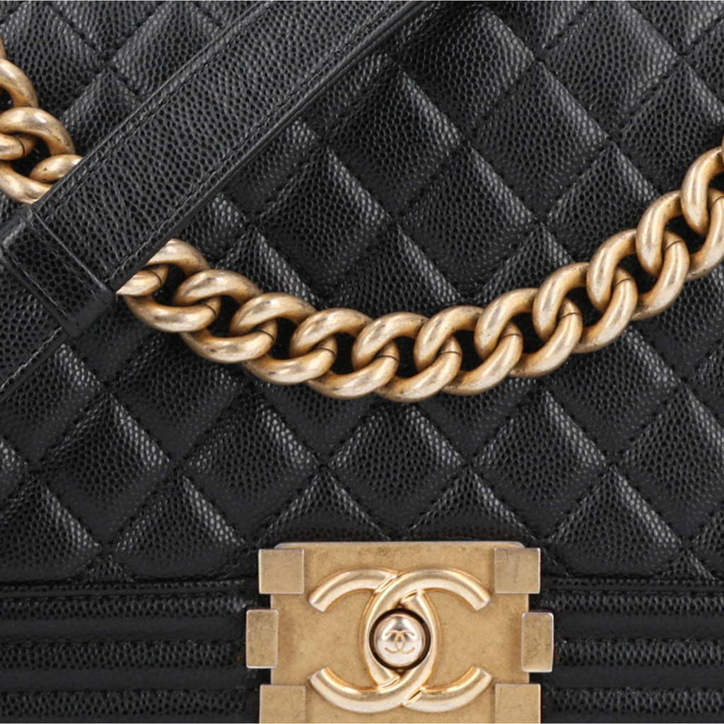 Caviar Quilted Medium Boy Flap Black