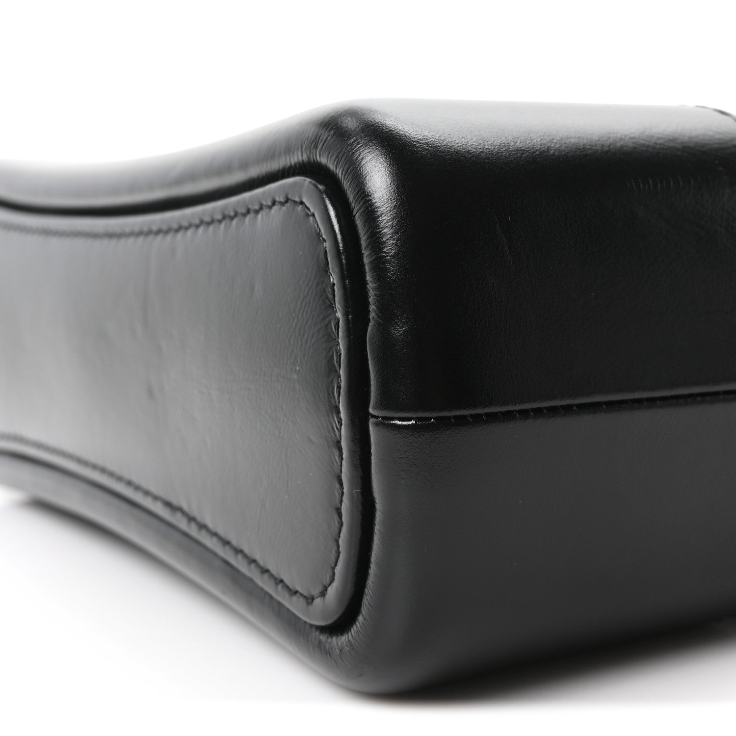 Aged Calfskin Quilted New Medium Gabrielle Hobo Black