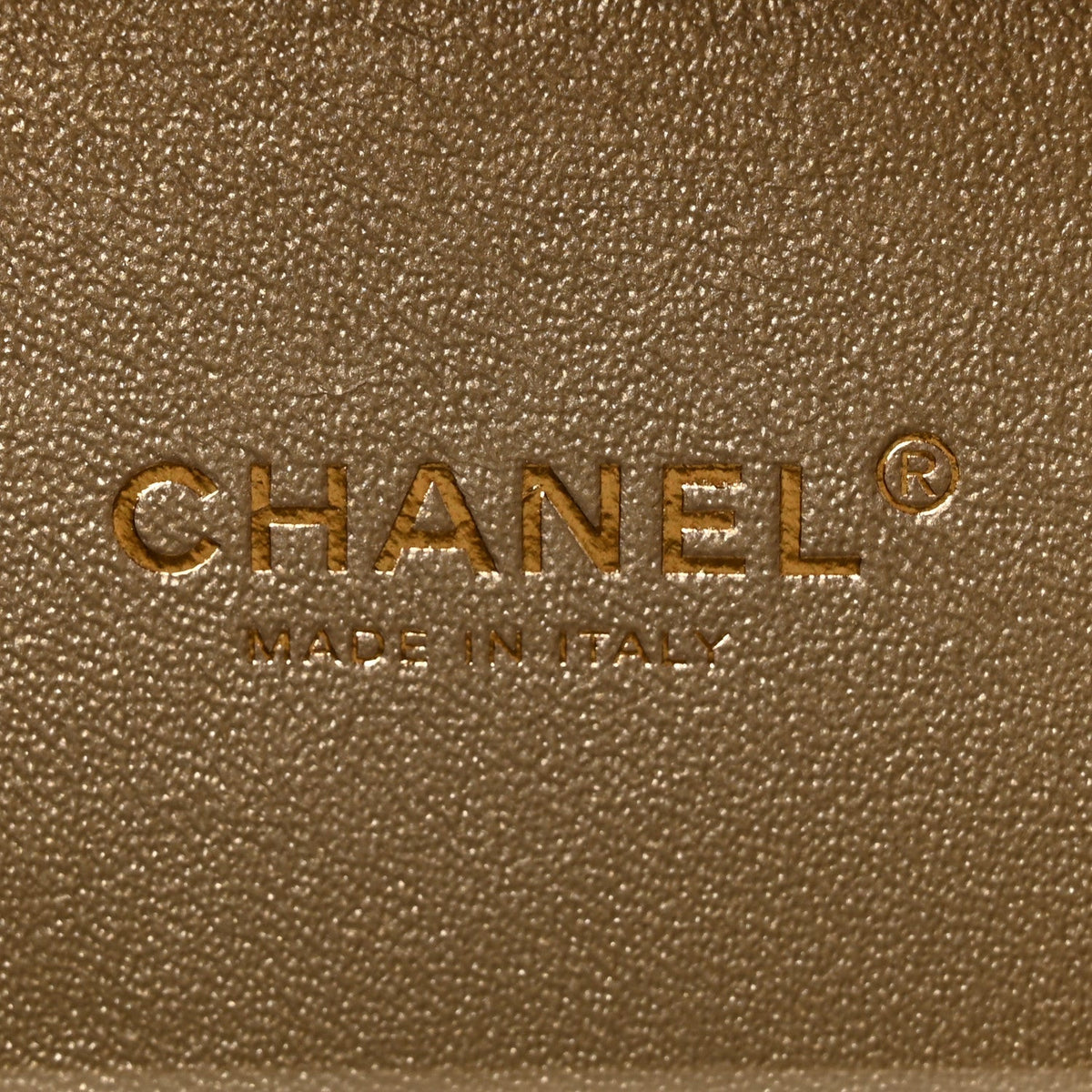 Raffia Calfskin Small CC Filigree Vanity Case Gold