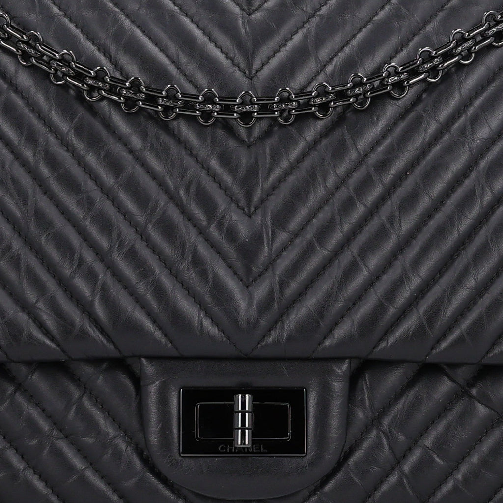 Aged Calfskin Chevron Quilted 2.55 Reissue 227 Flap So Black