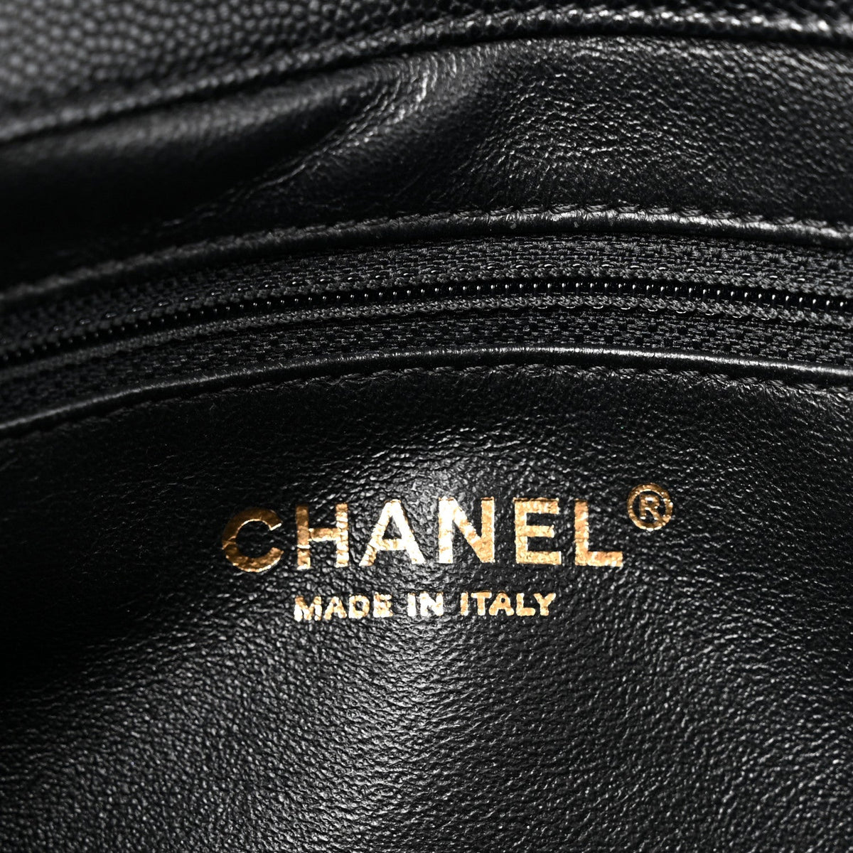 Caviar Quilted Medium Business Affinity Flap Black