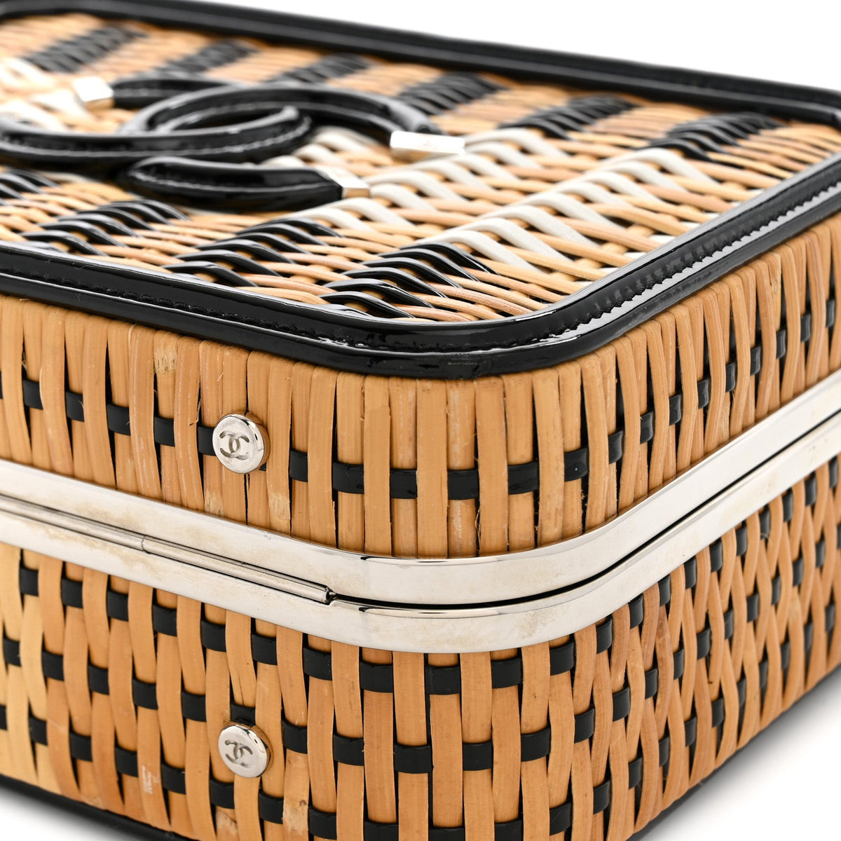 Raffia Patent Medium CC Filigree Vanity Case Black