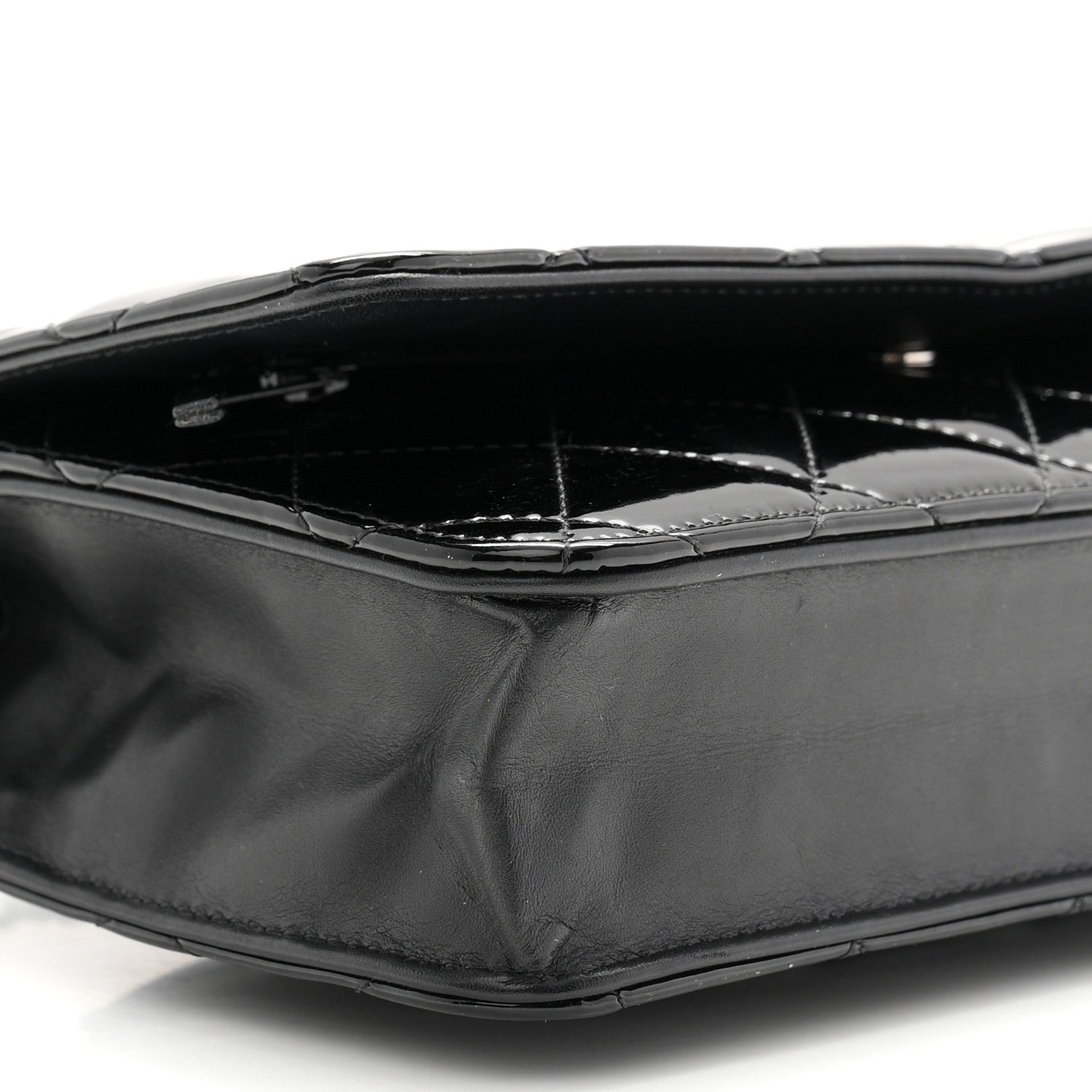 Patent Quilted Wallet On Chain WOC Black