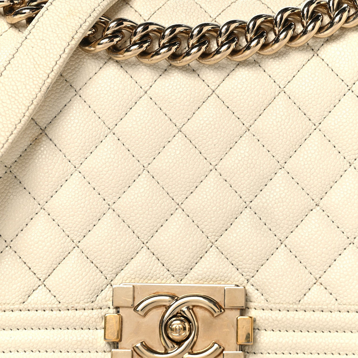 Caviar Quilted Medium Boy Flap White