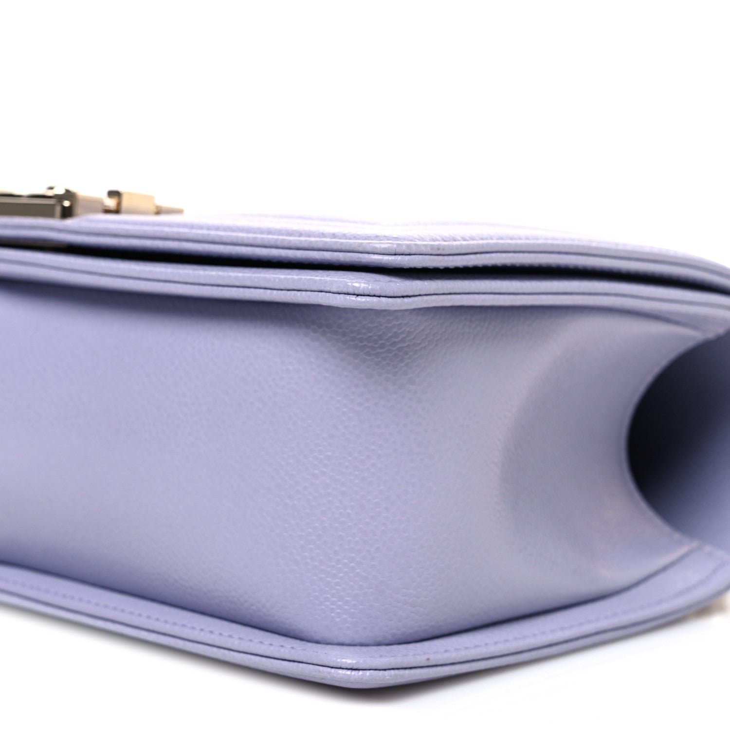 Caviar Quilted Medium Boy Flap Light Purple