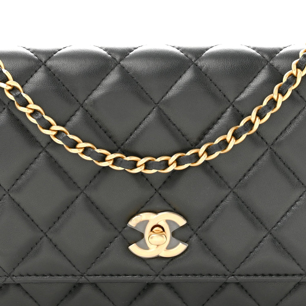 Lambskin Quilted CC Pearl Crush Wallet on Chain WOC Black