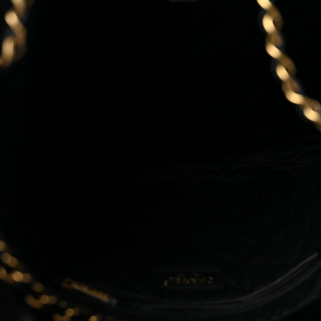 Shiny Calfskin Quilted Chanel 22 Black