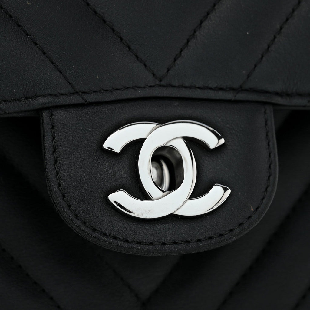 Lambskin Chevron Quilted Medium Double Flap Black