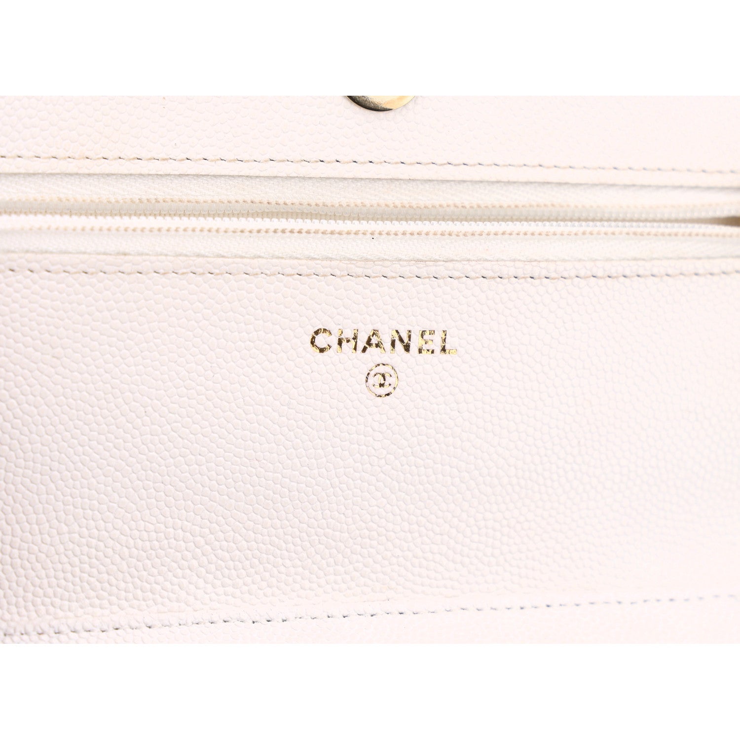 Caviar Quilted Wallet On Chain WOC White