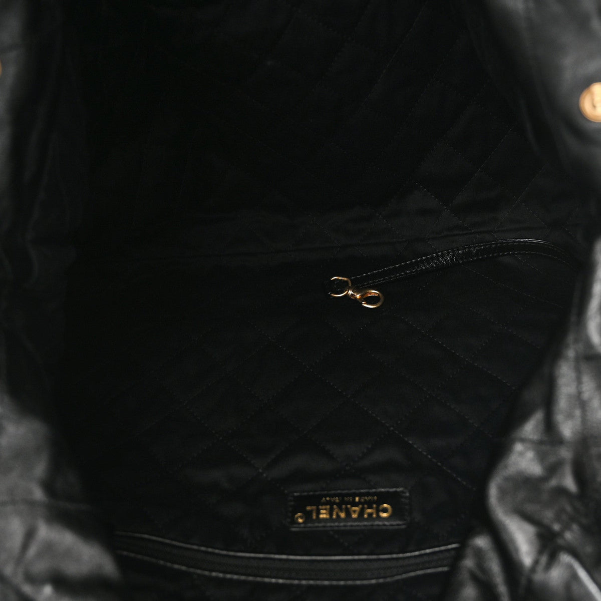 Shiny Calfskin Quilted Chanel 22 Black