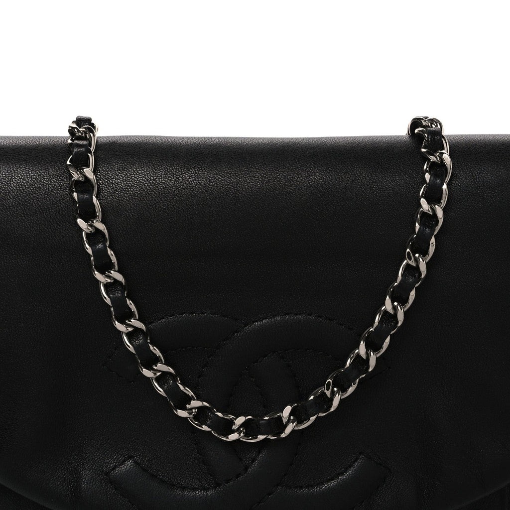 Lambskin Half Moon Wallet On Chain WOC Black