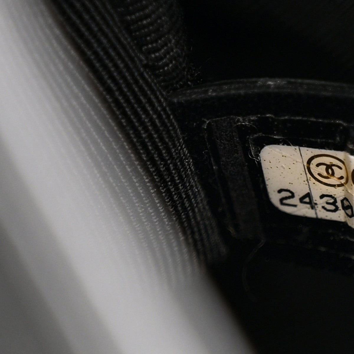 Caviar Quilted New Medium Boy Flap Black