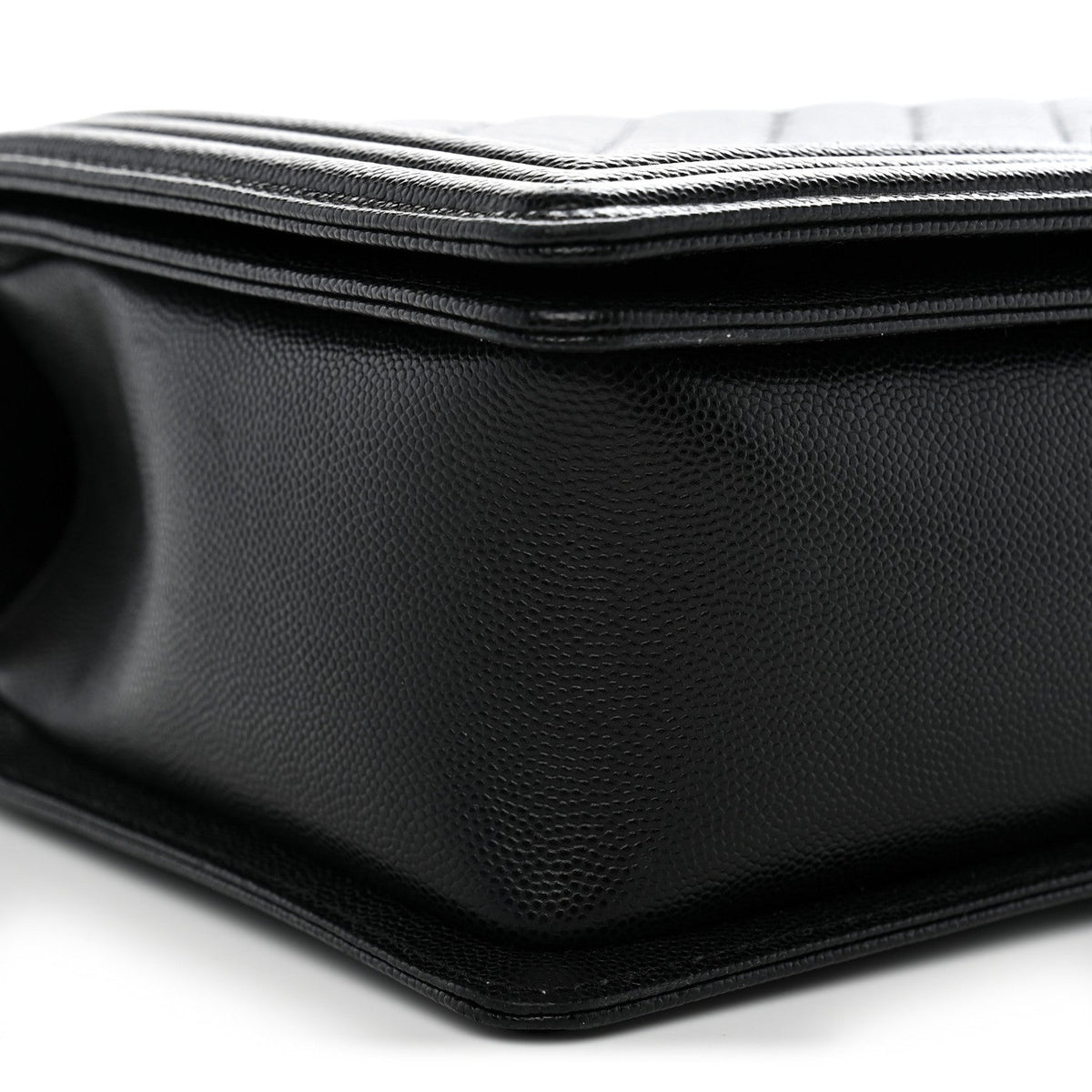 Caviar Quilted New Medium Boy Flap Black