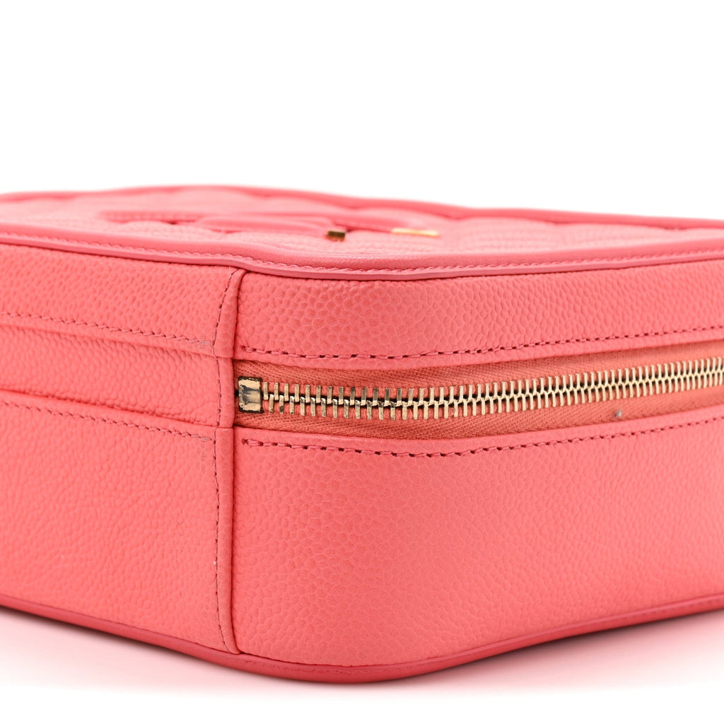 Caviar Quilted Medium CC Filigree Vanity Case Coral