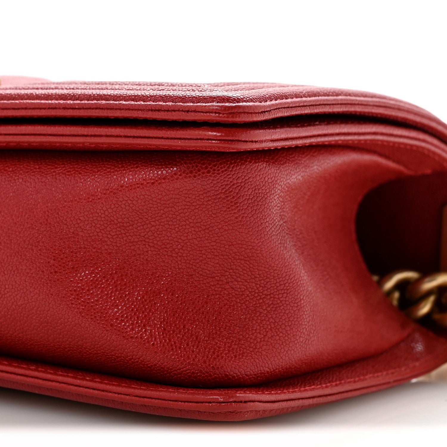 Caviar Quilted Medium Boy Flap Red
