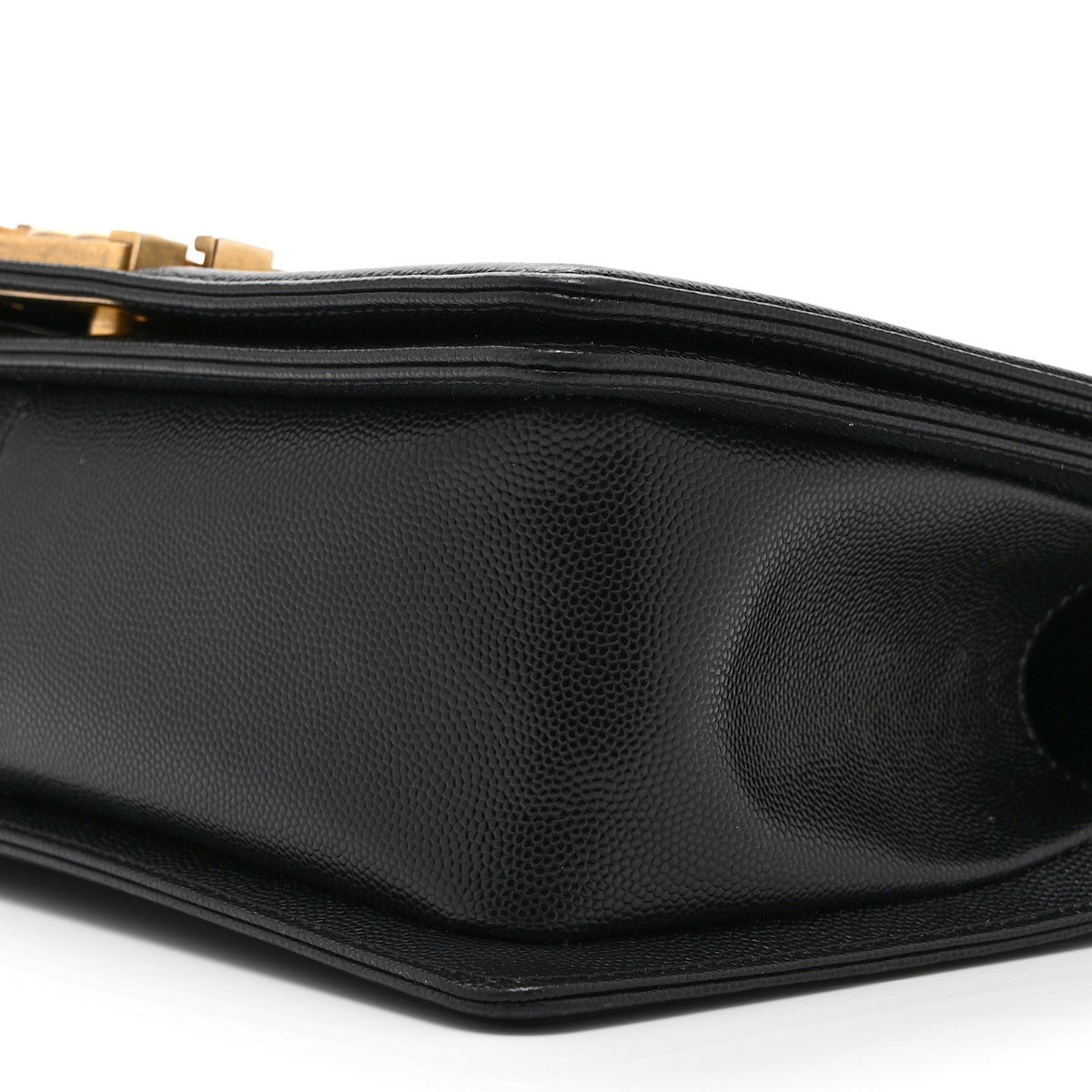 Caviar Quilted Medium Boy Flap Black