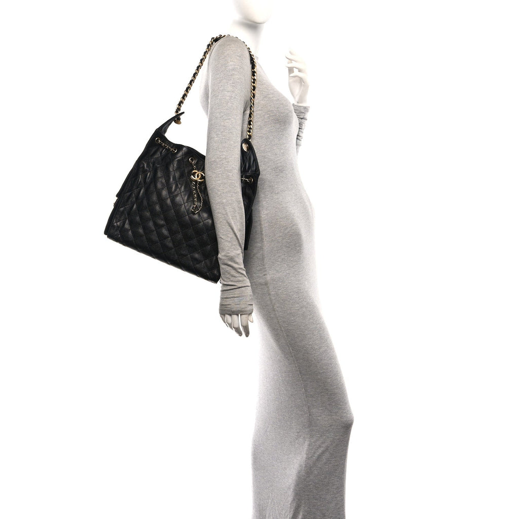 Caviar Quilted Medium Chanel 25 Handbag Black