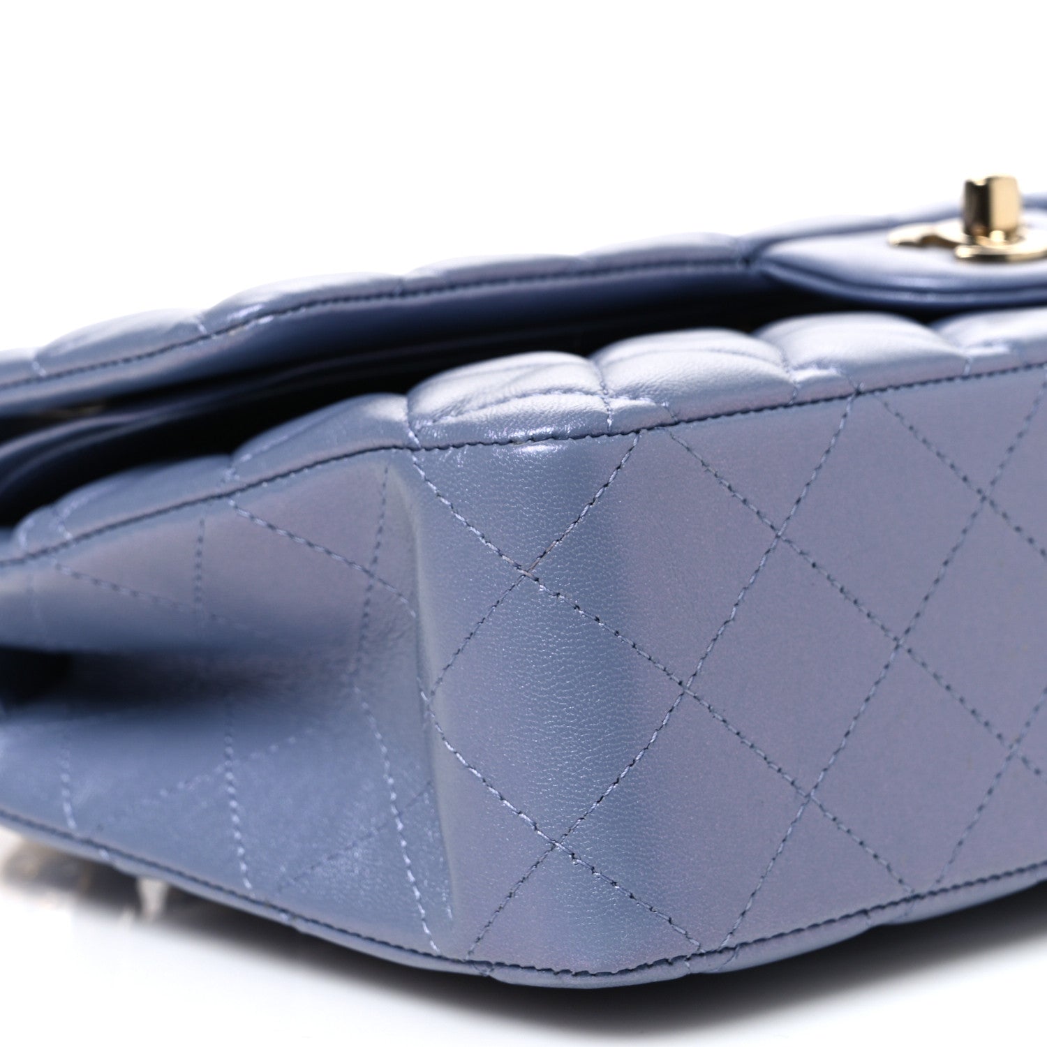 Iridescent Lambskin Quilted Medium Double Flap Light Purple
