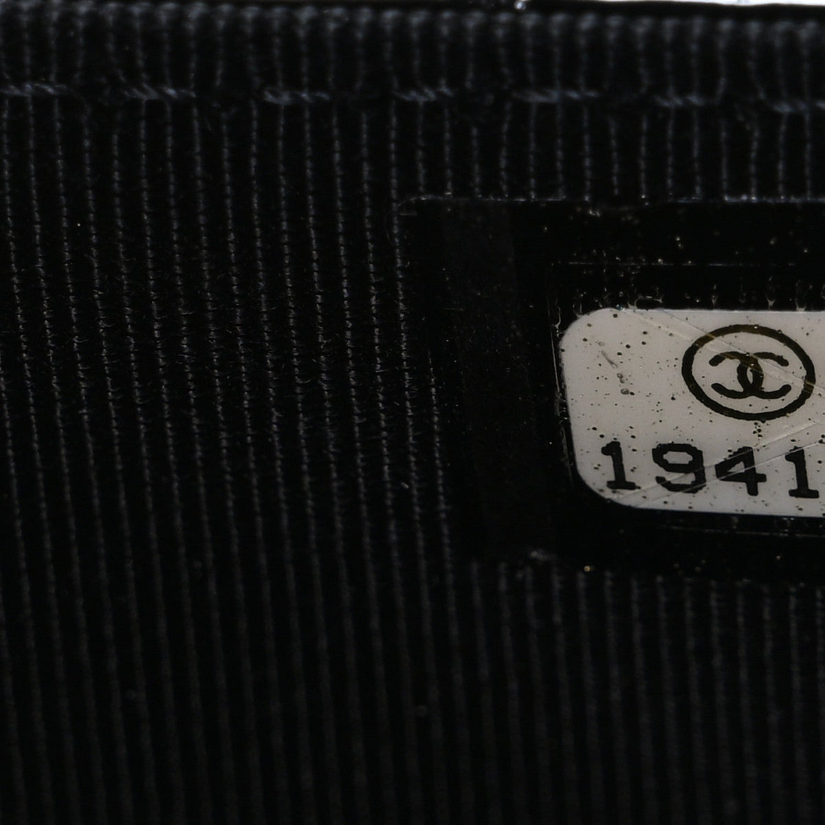 Patent Quilted Wallet On Chain WOC Black