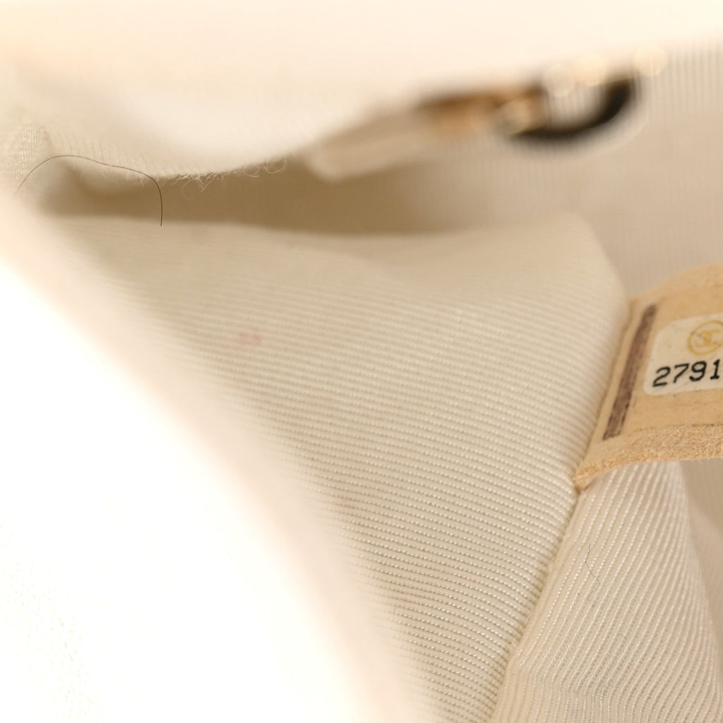Caviar Quilted New Medium Boy Flap White