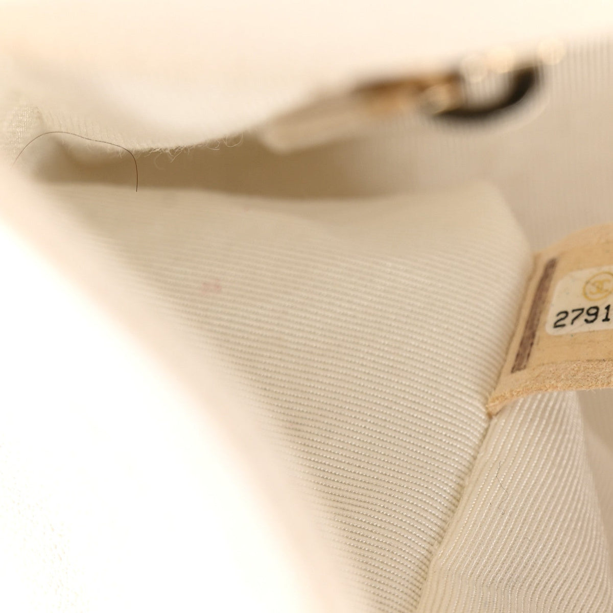 Caviar Quilted New Medium Boy Flap White
