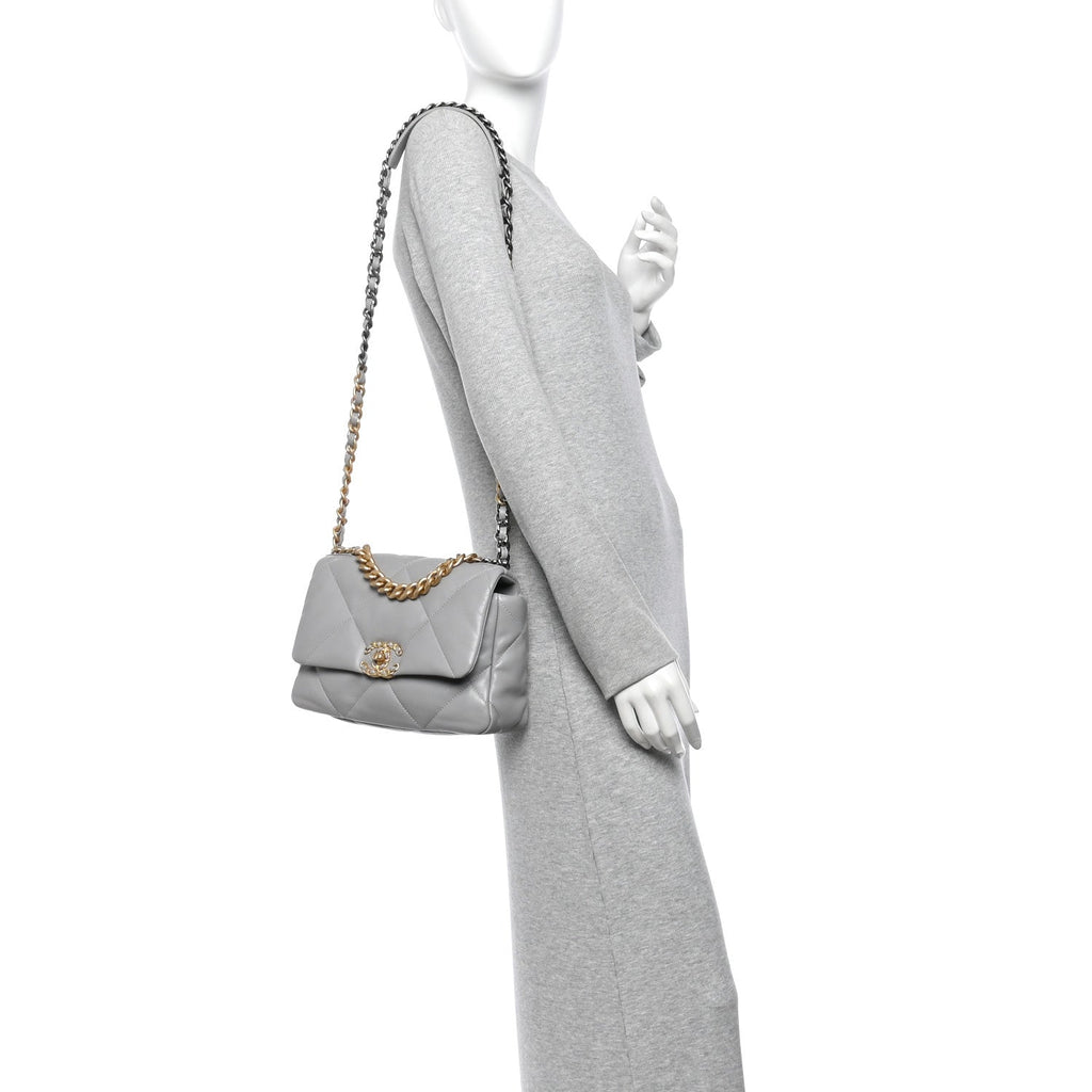 Lambskin Quilted Medium Chanel 19 Flap Grey