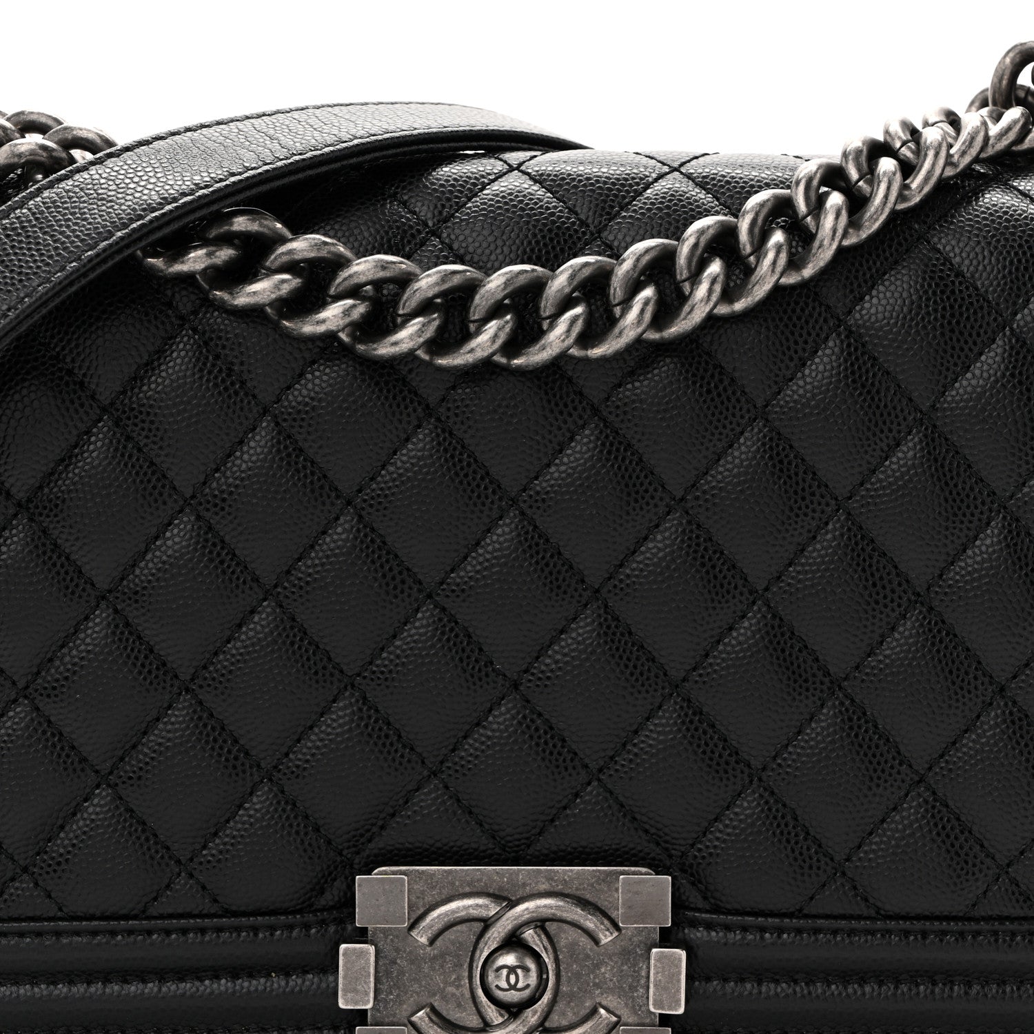 Caviar Quilted Medium Boy Flap Black