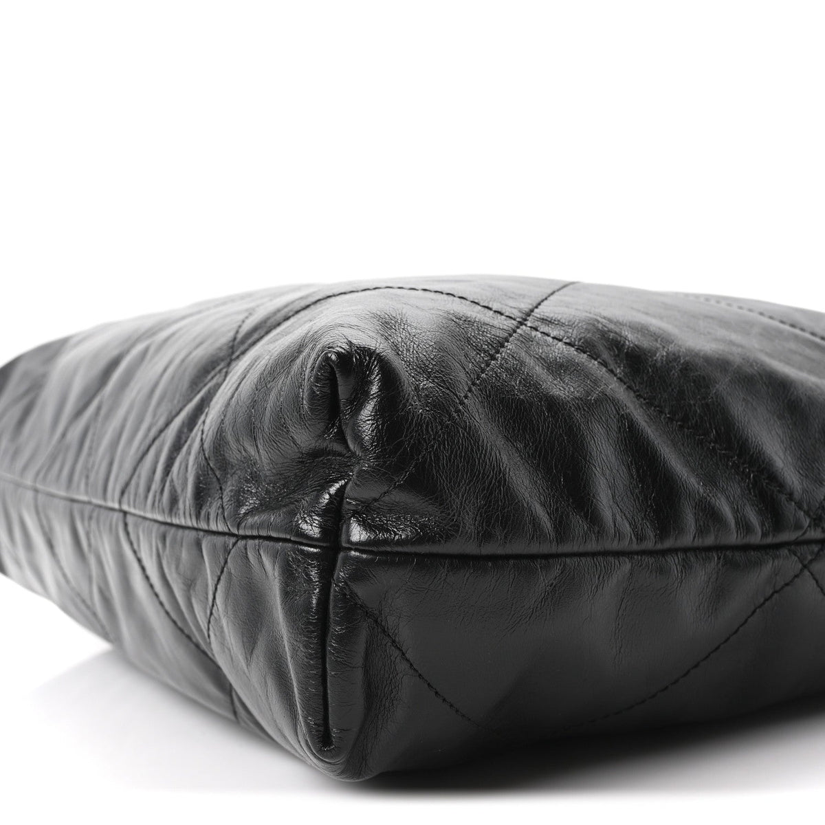 Shiny Calfskin Quilted Monochrome Small Chanel 22 Black
