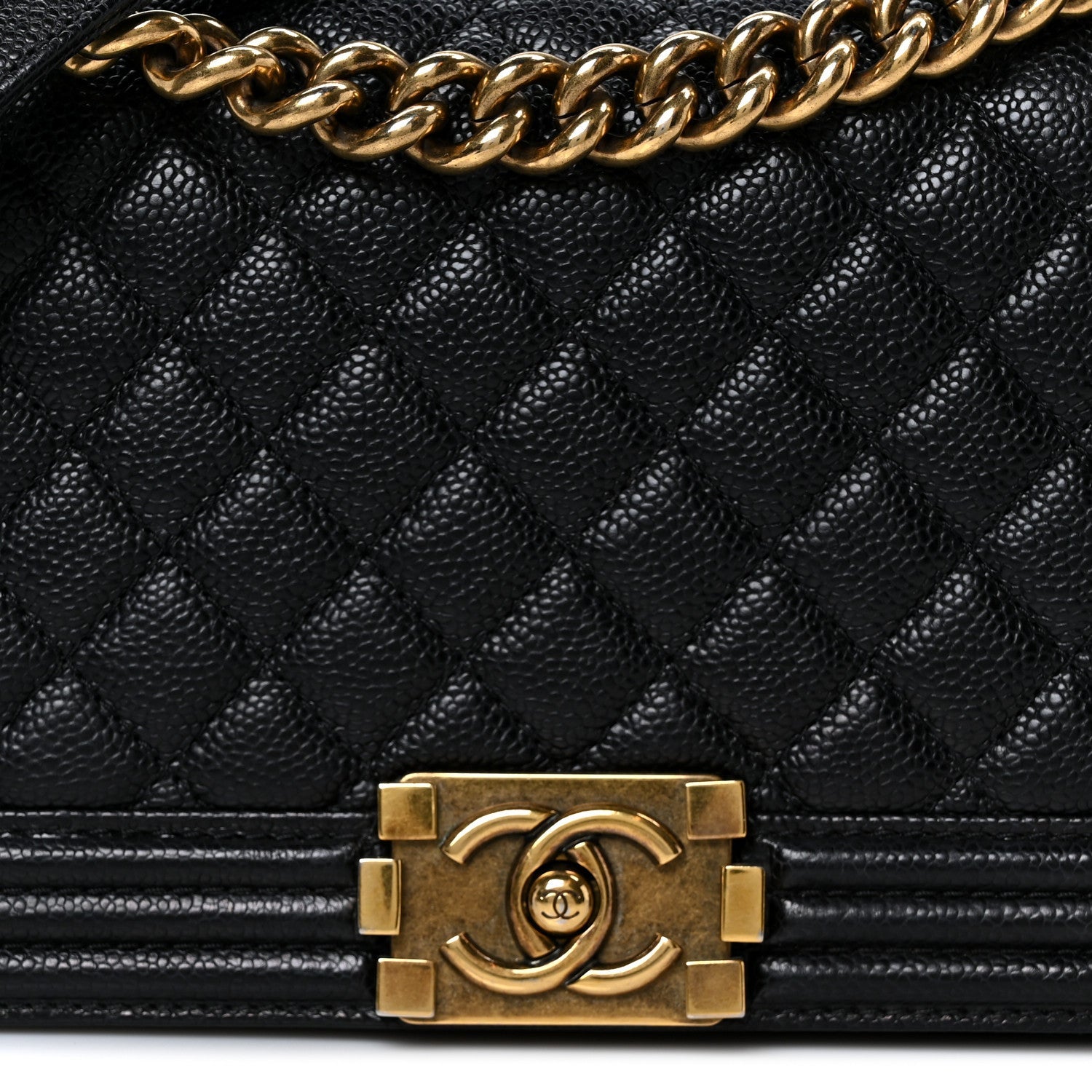 Caviar Quilted Medium Boy Flap Black