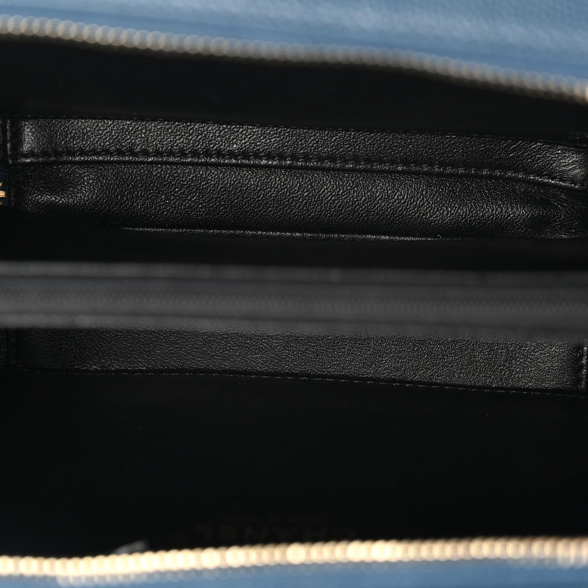 Caviar Quilted Medium CC Filigree Vanity Case Navy Black