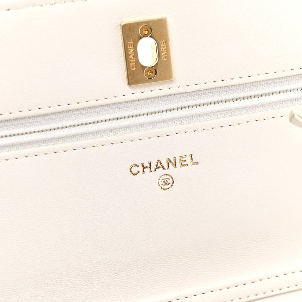 Lambskin Quilted CC Pearl Crush Wallet on Chain WOC White