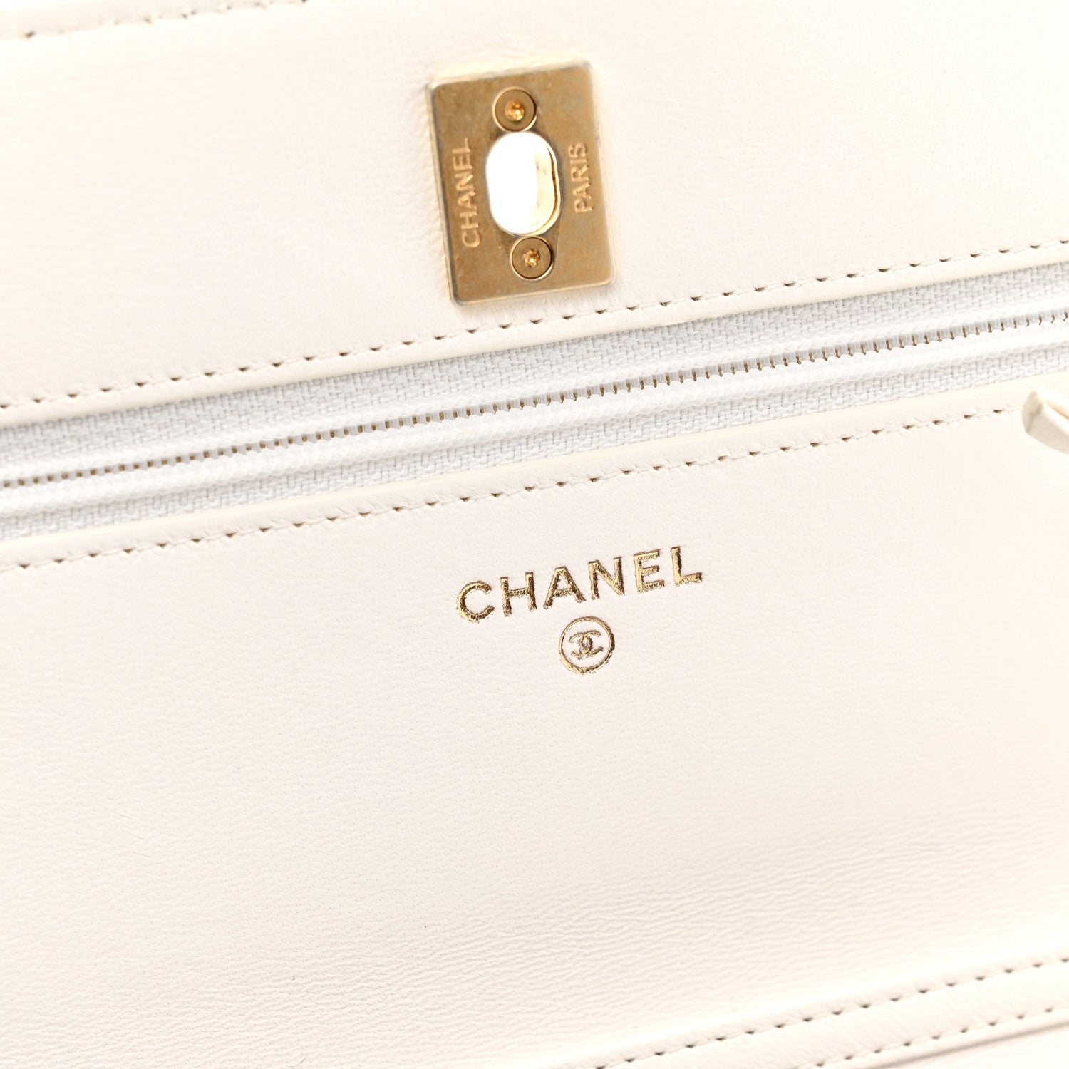 Lambskin Quilted CC Pearl Crush Wallet on Chain WOC White