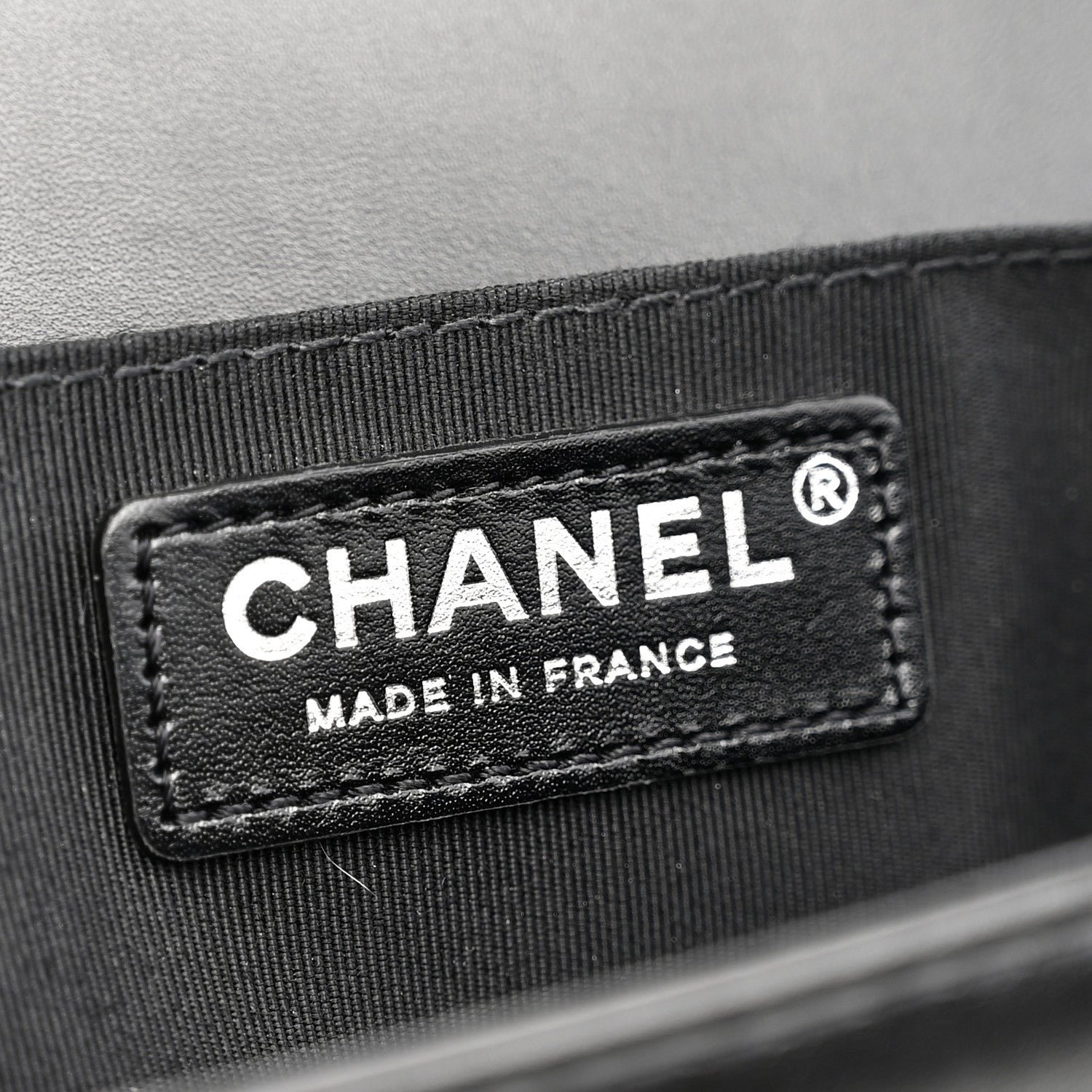 Glazed Calfskin Quilted Medium Chain Around Boy Flap Black