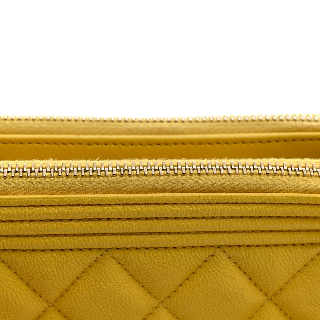 Caviar Quilted Small Boy Clutch With Chain Yellow