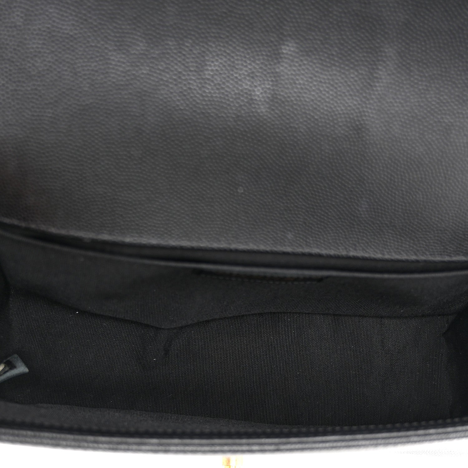 Caviar Quilted Medium Boy Flap Black