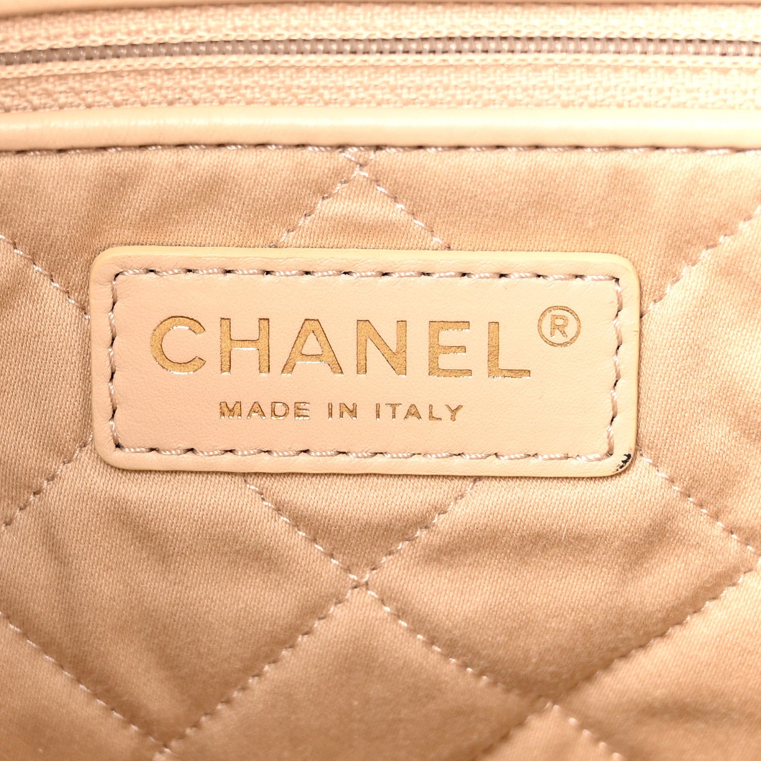 Shiny Calfskin Quilted Small Chanel 22 White