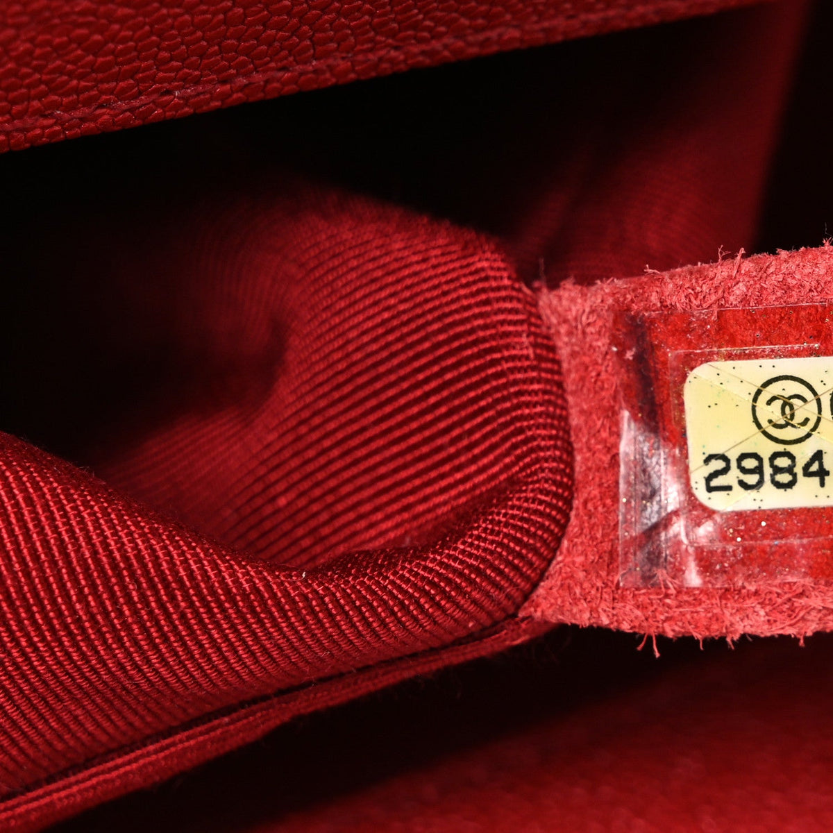 Caviar Quilted Medium Boy Flap Red