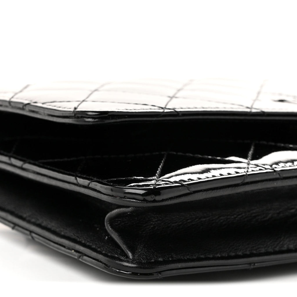 Patent Quilted Wallet On Chain WOC Black