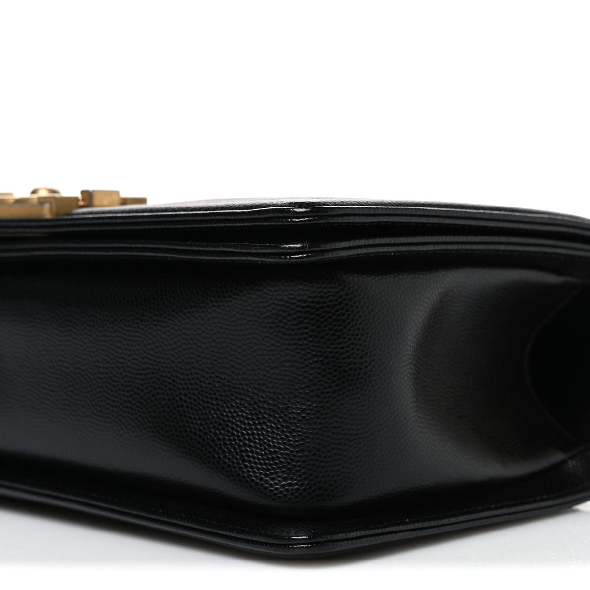 Caviar Quilted Medium Boy Flap Black