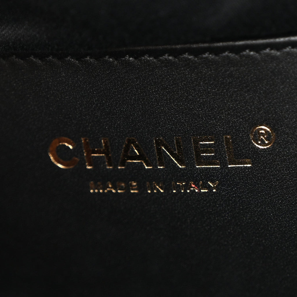 Metallic Caviar Quilted Small Chanel 25 Handbag Silver