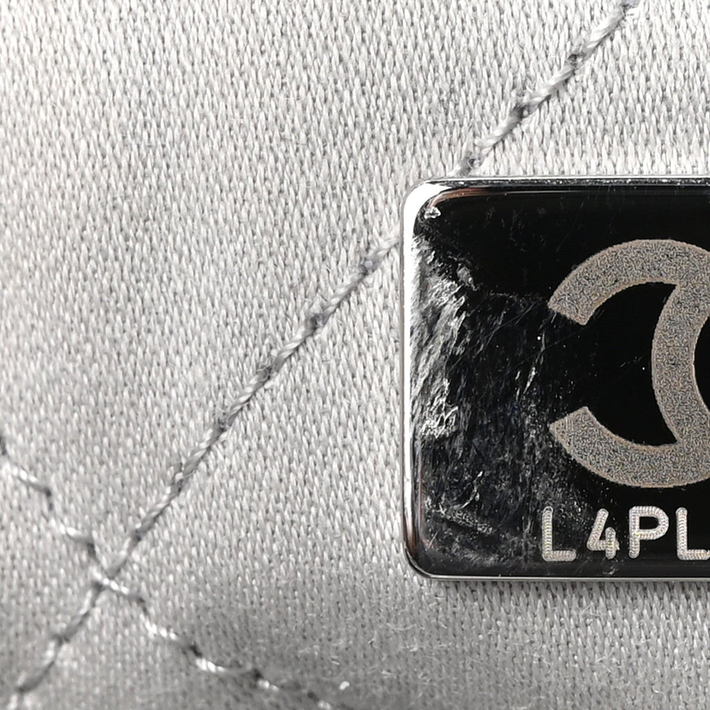 Metallic Lambskin Quilted Mini Chanel 22 Silvery