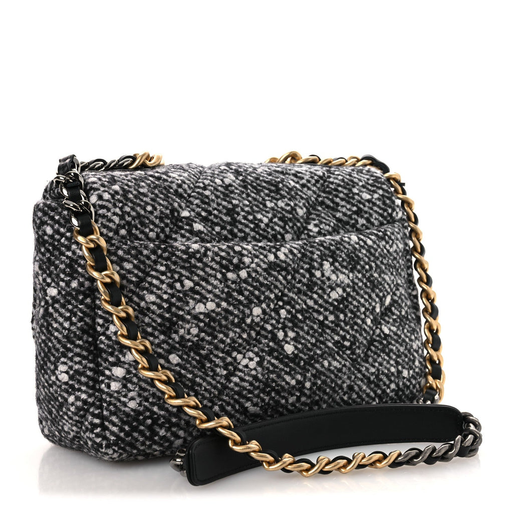 Tweed Quilted Medium Chanel 19 Flap Black White