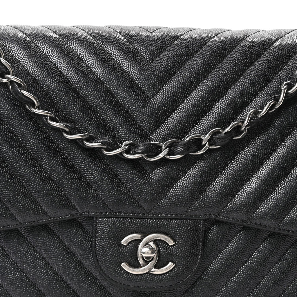 Iridescent Caviar Chevron Quilted Jumbo Double Flap Black